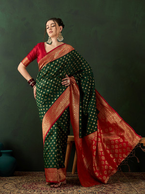 Sangria Woven, Self Design Banarasi Silk Blend, Jacquard Saree(Green)
