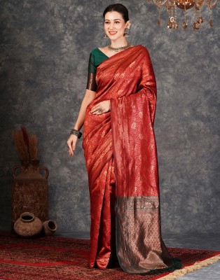 Samah Woven, Embellished, Self Design Kanjivaram Silk Blend, Jacquard Saree(Maroon, Dark Green)