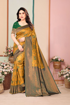 HouseOfCommon Woven, Geometric Print, Floral Print Kanjivaram Pure Silk, Silk Blend Saree(Gold, Dark Green)