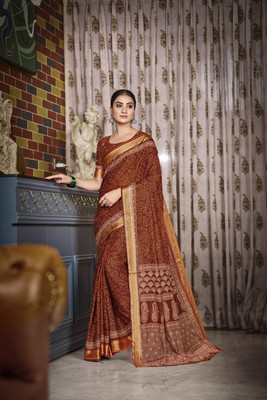 SoshrepCreation Printed Bandhani Pure Cotton Saree(Brown)