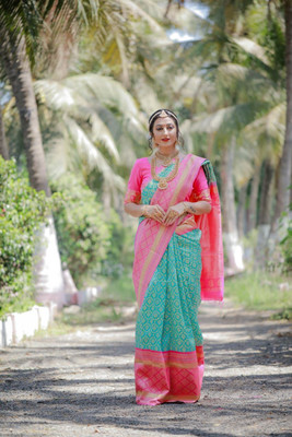 Marziyaa Woven Banarasi Jacquard Saree(Blue)