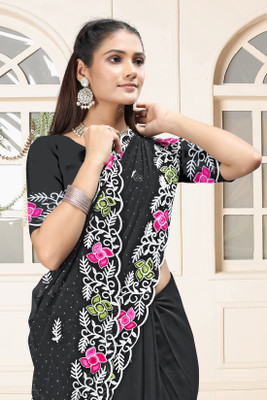 ViTRAG Fashion Embroidered Daily Wear Georgette Saree(Black)