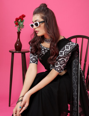 PRETTYAGE Self Design Banarasi Georgette Saree(Black)