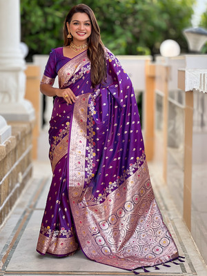 Nayanthara Trends Printed Banarasi Silk Blend Saree(Magenta)