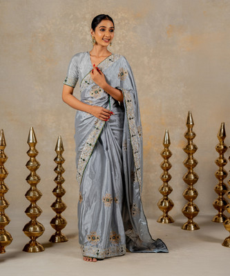 SUBHAM Embroidered, Embellished Bollywood Silk Blend Saree(Grey, Dark Green, Gold)