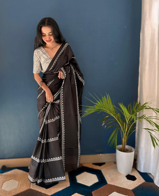 Pandadi Saree Printed Daily Wear Cotton Blend Saree(Black)