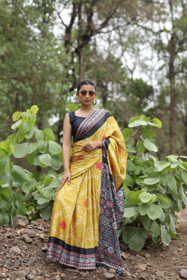 Margi Designers Floral Print, Printed Daily Wear Satin Saree(Yellow)