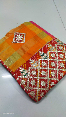 Dhanlaxmi Creation Checkered, Embellished, Woven, Printed Bandhani Cotton Blend Saree(Yellow)