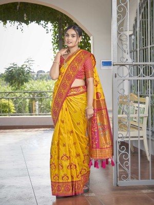 MANOHARI Woven Banarasi Jacquard Saree(Yellow)