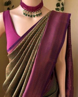 GajGajra Embellished, Woven, Self Design Kanjivaram Jacquard, Silk Blend Saree(Green, Purple)