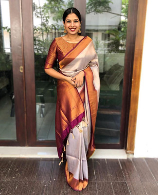 hitesh pahuja Woven Banarasi Pure Silk Saree(Cream, Maroon)