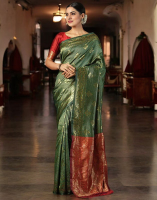Divastri Woven Banarasi Silk Blend Saree(Green)