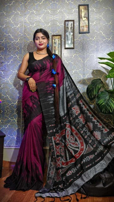 BiswasTextiles Self Design Handloom Cotton Blend Saree(Purple, Black)