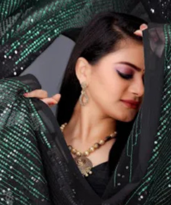 Clemira Checkered, Embellished Bollywood Georgette Saree(Green)