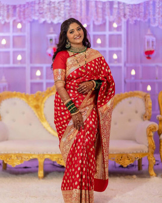 The Style Sanctuary Woven, Self Design Banarasi Silk Blend Saree(Red)
