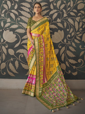 Sareemall Embellished Pochampally Silk Blend Saree(Yellow)