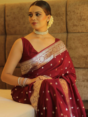 AVANTIKA FASHION Woven Kanjivaram Pure Silk, Art Silk Saree(Maroon)