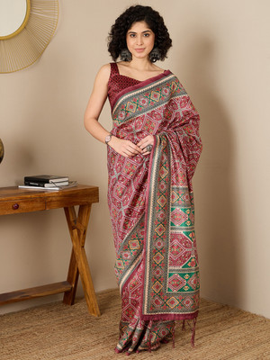 Divastri Printed Patola Silk Blend Saree(Brown)