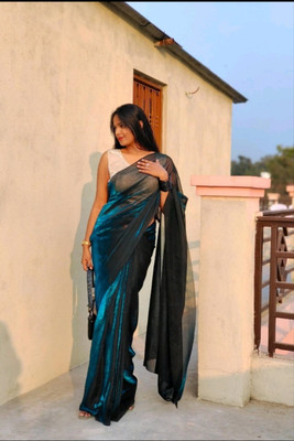 Vragi Solid/Plain Bollywood Lycra Blend Saree(Green)