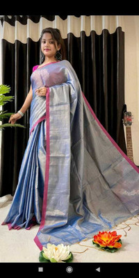 BiswasTextiles Self Design Handloom Cotton Blend Saree(Light Green)
