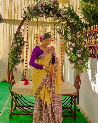 GRUJHA Self Design Mekhela Chador Silk Blend Saree(Yellow)