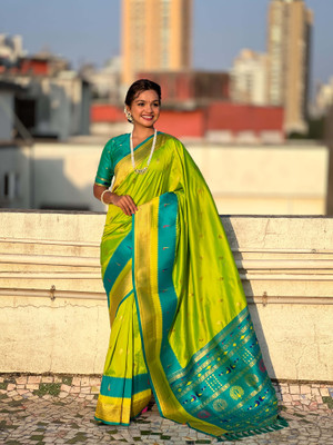 all about you Graphic Print Paithani Silk Blend Saree(Green)