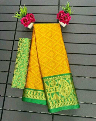RUHKRUSH Woven Dharmavaram Cotton Silk Saree(Gold, Green)