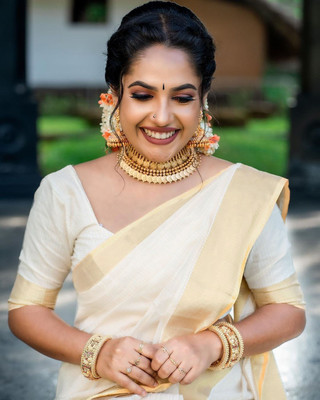 shree laxmi Woven Kasavu Pure Cotton Saree(White)