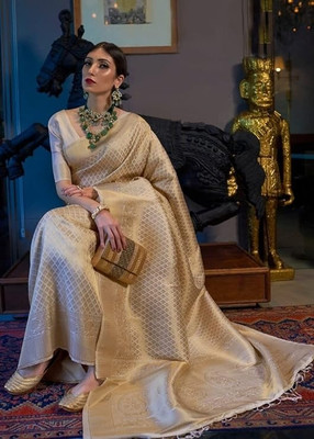 SHREE SANT SAREE Self Design Bollywood Art Silk Saree(Gold)