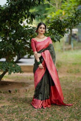 SHREE GHANSHYAM FASHION Woven, Embellished, Self Design, Striped Banarasi Cotton Silk, Jacquard Saree(Green)