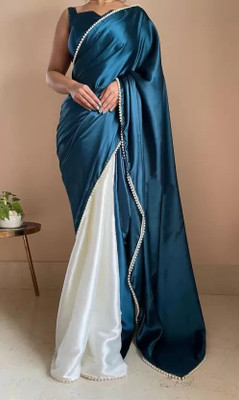 Suali Solid/Plain Bollywood Satin Saree(Blue, White)