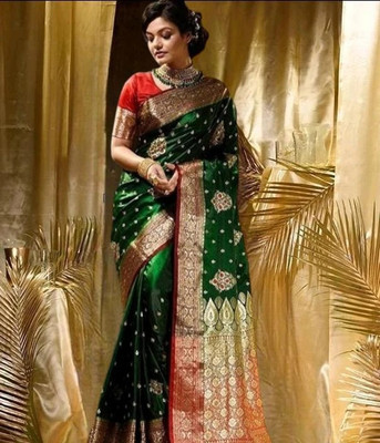 SareesGlobal Embroidered Banarasi Art Silk Saree(Dark Green)