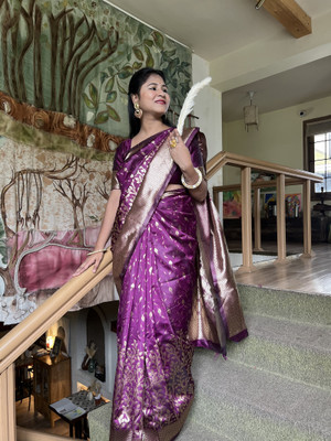 VIBHAGYAA Woven Kanjivaram Pure Silk, Jacquard Saree(Purple)
