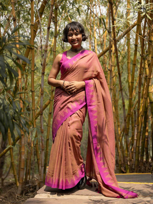 HouseOfCommon Solid/Plain, Temple Border Handloom Cotton Blend Saree(Multicolor, Pink)