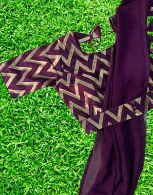 Crystallfashion Self Design Bollywood Georgette Saree(Purple)