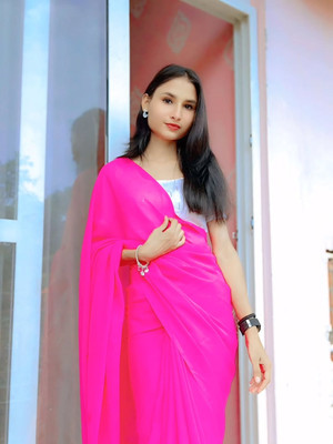 Moda Rapido Solid/Plain Bollywood Georgette Saree(Pink)