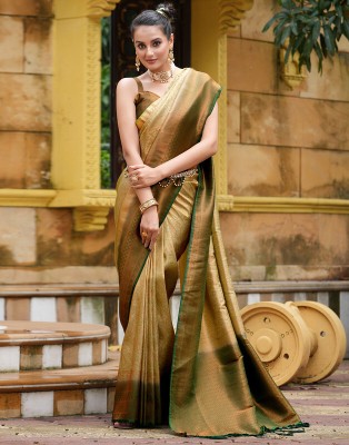 Divastri Woven, Embellished, Self Design Kanjivaram Art Silk Saree(Green, Gold)