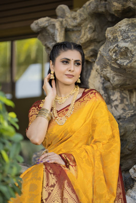 sarify creation Floral Print Kanjivaram Cotton Silk Saree(Multicolor)
