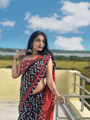 JASU CREATION Printed Handloom Pure Cotton Saree(Black)