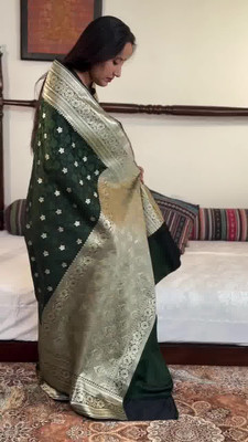 MIRMAN Striped Banarasi Pure Silk Saree(Green)