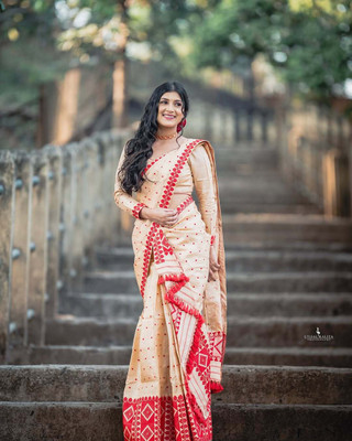 vrajnetic Woven Mekhela Chador Pure Silk Saree(Cream)