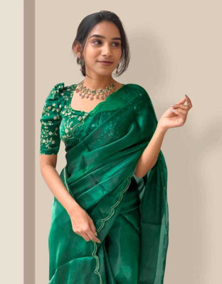 Infyshopy Self Design, Embroidered, Solid/Plain Bollywood Georgette Saree(Green)