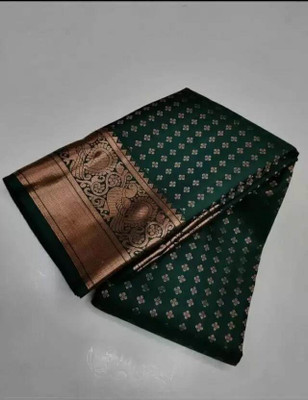 UNIVERSAL DESIGNER STUDIO Self Design Banarasi Jacquard Saree(Green)