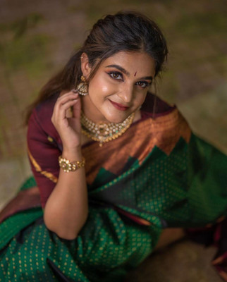 Gold Art Fashion Woven Kanjivaram Jacquard, Pure Silk Saree(Green)