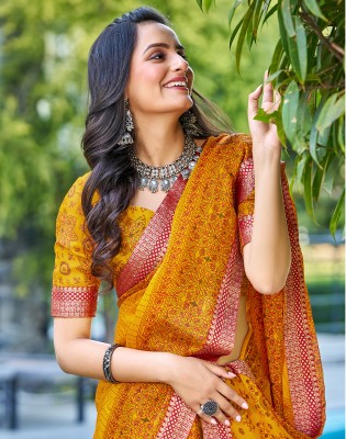 Satrani Geometric Print, Printed, Embellished Bollywood Chiffon, Georgette Saree(Yellow, Maroon, Green)