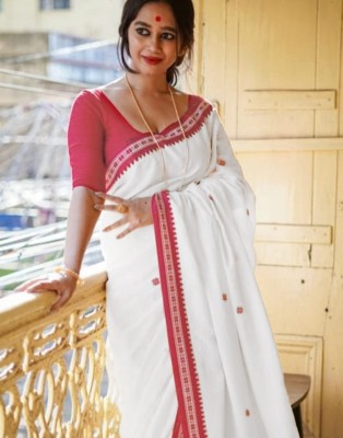 Satrani Woven, Self Design, Embellished Banarasi Cotton Silk, Jacquard Saree(White, Red)