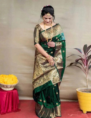 SHREE SHUBH ENTERPRISE Embellished Banarasi Jacquard Saree(Green)