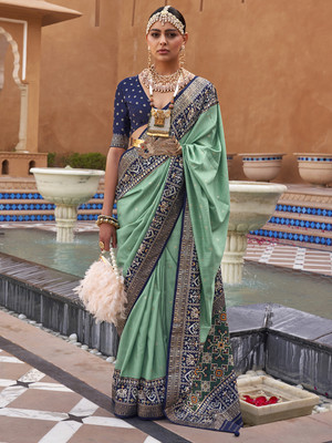 Sareemall Self Design Patola Silk Blend Saree(Light Green)