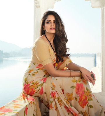 vairagee Woven Bollywood Georgette Saree(Cream)
