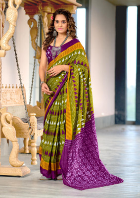 Divastri Printed Daily Wear Cotton Blend Saree(Green, Purple)